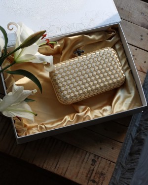  Gold Saten Standart Baklava Desenli Kasa Abiye El Çantası