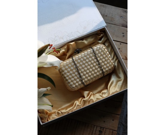  Gold Saten Standart Baklava Desenli Kasa Abiye El Çantası