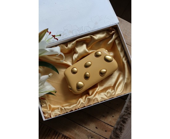 Zincir Detaylı Hardal Sarısı Parlak Deri Abiye Çanta Zincir Detaylı Hardal Sarısı Parlak Deri Abiye Çanta