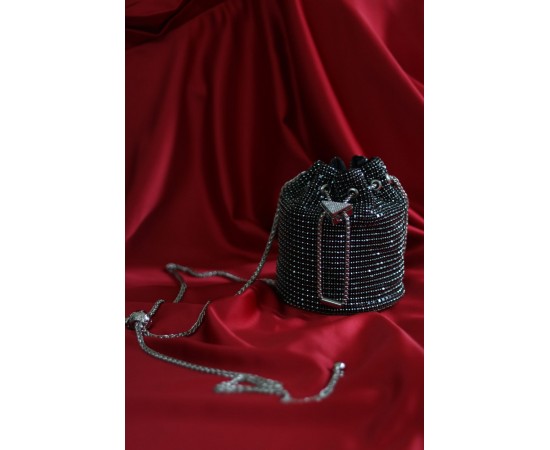 Siyah taşlı kristal klips detaylı pouch abiye çanta