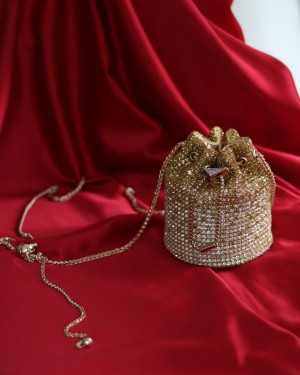 Gold taşlı kristal klips detaylı pouch abiye çanta
