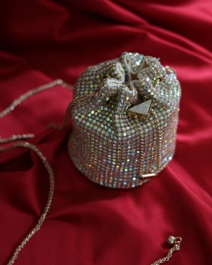 Çok Renkli  taşlı kristal klips detaylı pouch abiye çanta