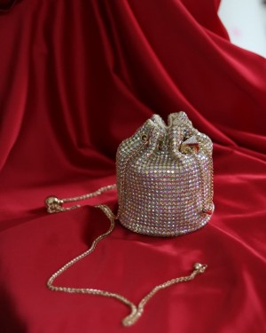 Çok Renkli  taşlı kristal klips detaylı pouch abiye çanta