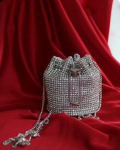 Silver taşlı kristal klips detaylı pouch abiye çanta