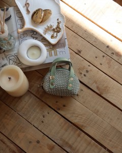 mint yeşili zımbalı mini maskot bozuk para cüzdanı 