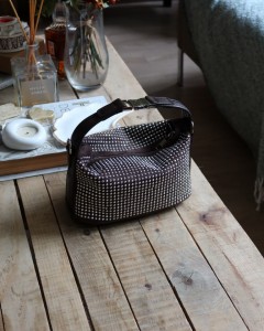 Acı Kahve  zımbalı klips detaylı el omuz çantası