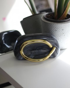 Gri Desenli  Mika Tutma Aksesuarlı Zincirli Omuz Çantası