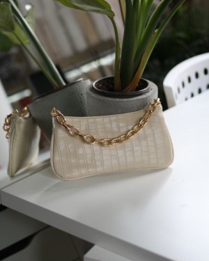 Krem kroko zincir aksesuarlı slim el çantası 