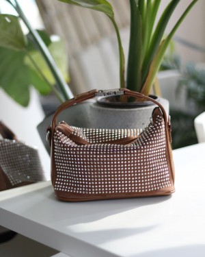 Taba zımbalı klips detaylı el omuz çantası