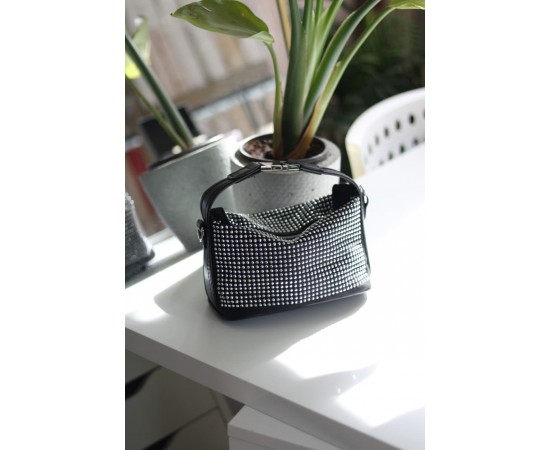 Siyah gümüş zımbalı klips detaylı el omuz çantası