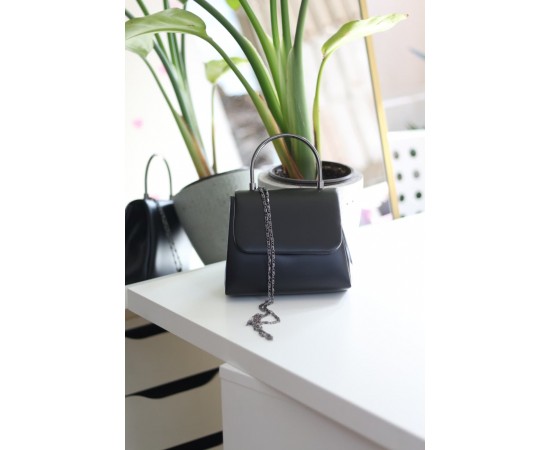 Kadın siyah mat metal sap detaylı abiye el omuz çantası