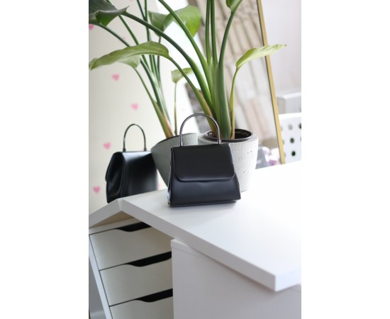 Kadın siyah mat metal sap detaylı abiye el omuz çantası Kadın siyah mat metal sap detaylı abiye el omuz çantası