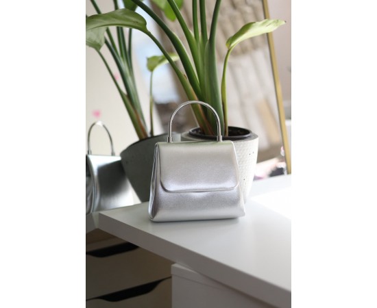 Kadın silver parlak deri metal sap detaylı abiye el omuz çantası