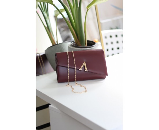 Bordo V Aksesuarlı Zincirli Omuz Çantası