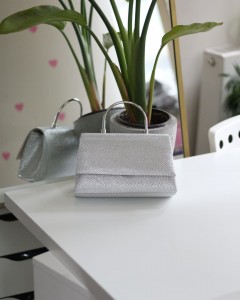 Gümüş Yılan Derisi Desenli Metal Sap Detaylı El Omuz Çantası