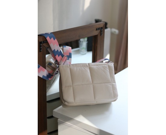 Kadın Krem Kare Desenli Paraşüt Kumaş Omuz Çantası