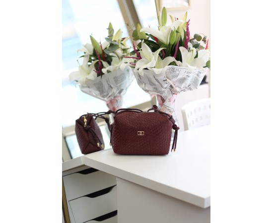  Kadın Bordo Baklava Desenli İnce Düğüm Askılı Omuz Çantası