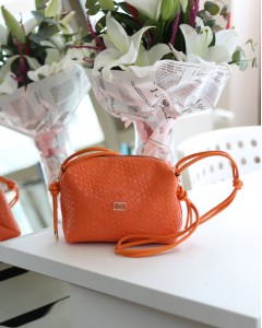 Kadın Turuncu Baklava Desenli İnce Düğüm Askılı Omuz Çantası