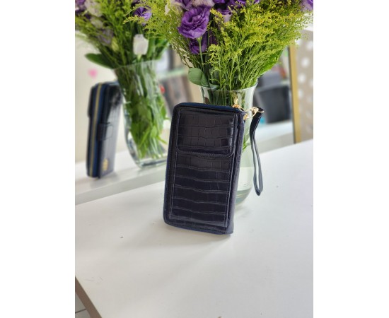 Kadın Lacivert Kroko Gold Aksesuarlı Bileklik Detaylı Cüzdan Kadın Lacivert Kroko Gold Aksesuarlı Bileklik Detaylı Cüzdan