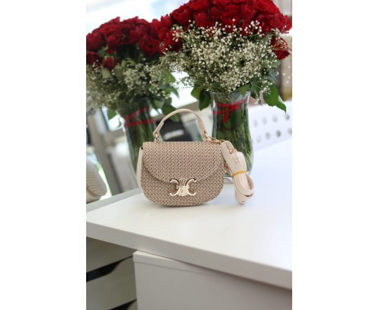 Kadın Krem İşleme Desenli Gold Toka Detaylı Mini El & Omuz Çantası Kadın Krem İşleme Desenli Gold Toka Detaylı Mini El & Omuz Çantası