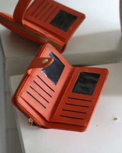 Kadın Turuncu Kartlık Detaylı Orta Boy Cüzdan Kadın Turuncu Kartlık Detaylı Orta Boy Cüzdan