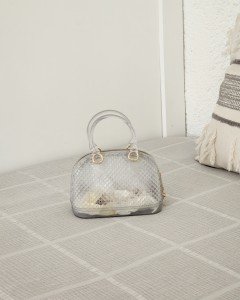 Kadın Şeffaf Gümüş Silikon Çift Kulp Zincir Detaylı El Omuz Çantası  Kadın Şeffaf Gümüş Silikon Çift Kulp Zincir Detaylı El Omuz Çantası