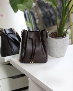 Kadın Acı Kahve Ağzı Büzgü Detaylı Askılı El Omuz Çantası