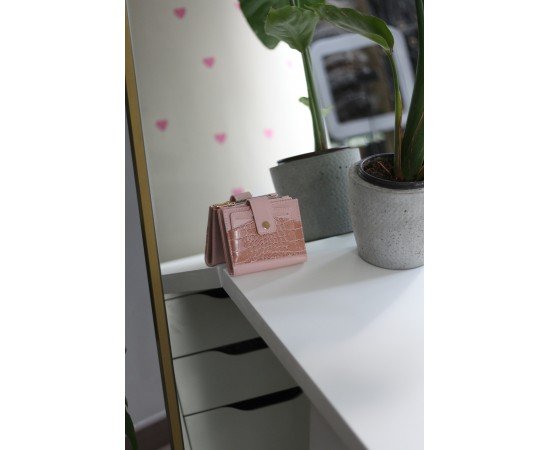  Kadın Pudra Kroko Desenli Kartlık Detaylı Kare Cüzdan