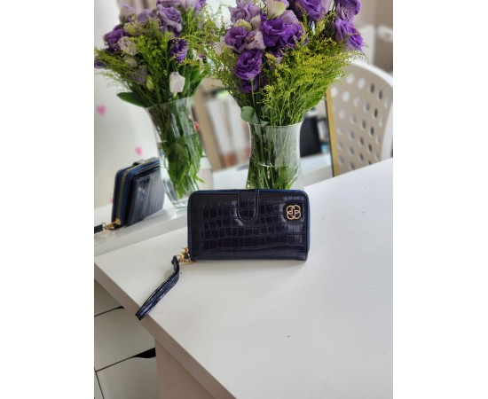 Kadın Lacivert Kroko Gold Aksesuarlı Bileklik Detaylı Cüzdan Kadın Lacivert Kroko Gold Aksesuarlı Bileklik Detaylı Cüzdan