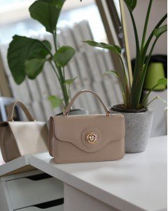 Kadın Nude Gold Oval Toka Detaylı Yumuşak Deri El Omuz Çantası