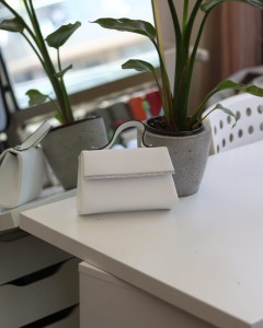 Kadın Beyaz Saten Tutma Taş Şerit Detaylı Abiye Omuz Çantası