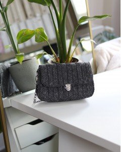 Kadın Silver El Yapımı Üçgen Klipsli Omuz Çantası