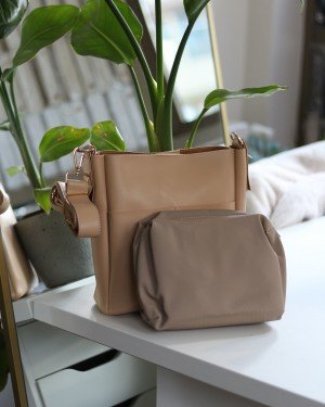 Kadın Nude Çift Cep Detaylı Büyük Boy Askılı Omuz Çantası Kadın Nude Çift Cep Detaylı Büyük Boy Askılı Omuz Çantası