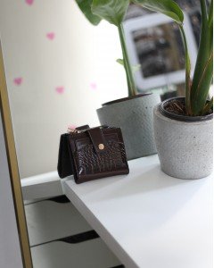  Kadın Acı Kahve Kroko Desenli Kartlık Detaylı Kare Cüzdan