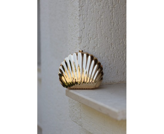 Kadın Gold İstiridye Formlu Zincir Detaylı Abiye Çanta Kadın Gold İstiridye Formlu Zincir Detaylı Abiye Çanta