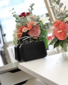 Kadın Siyah Metal Tutma Sap Detaylı Çizgi Doku Abiye Çanta