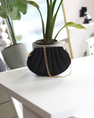 Siyah Simli İstiridye Kalıp Zincirli El Omuz Çantası