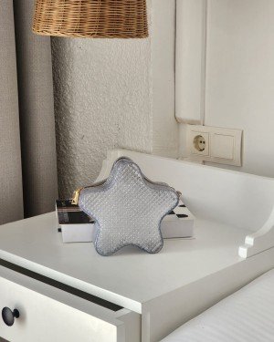 Kadın Şeffaf Gümüş Silikon Yıldız Formlu Zincir Detaylı Çapraz Çanta