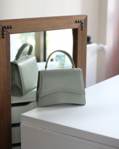 Kadın Mint Yeşili Geniş Kapak Detaylı Omuz Çantası