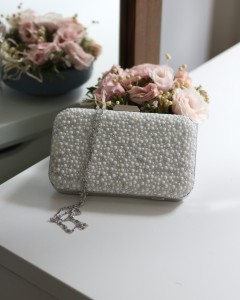 Kadın Küçük Yuvarlak İnci ve Taş Detaylı Abiye Kadın Küçük Yuvarlak İnci ve Taş Detaylı Abiye