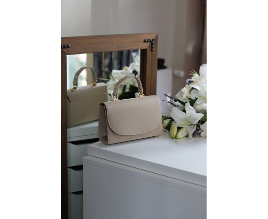 Kadın Nude Oval Kapak Detaylı Askılı Omuz Çantası Kadın Nude Oval Kapak Detaylı Askılı Omuz Çantası