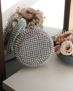 Kadın Gümüş Yuvarlak Sivri Uçlu Metal Abiye Çanta