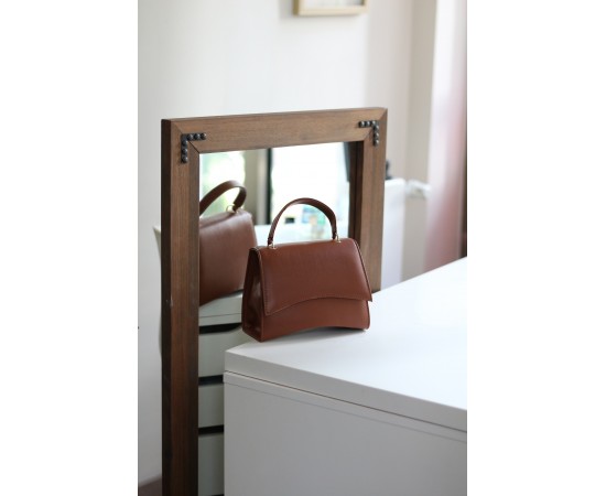 Kadın Taba Geniş Kapak Detaylı Omuz Çantası Kadın Taba Geniş Kapak Detaylı Omuz Çantası