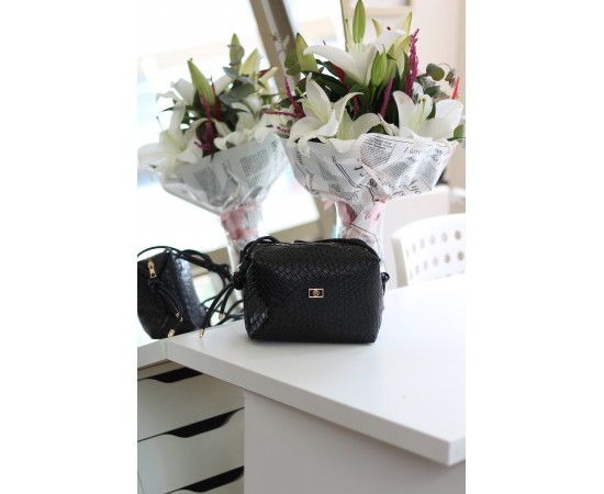 Kadın Siyah Baklava Desenli İnce Düğüm Askılı Omuz Çantası