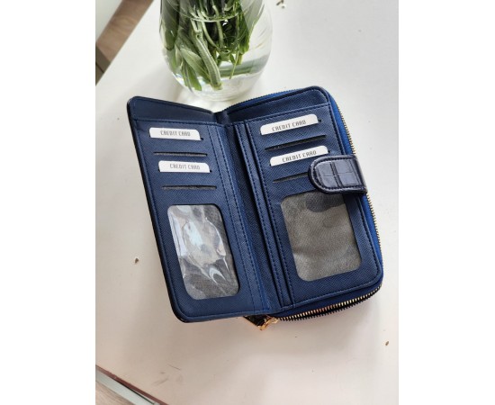 Kadın Lacivert Kroko Gold Aksesuarlı Bileklik Detaylı Cüzdan Kadın Lacivert Kroko Gold Aksesuarlı Bileklik Detaylı Cüzdan