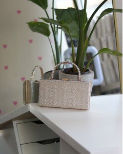 Kadın Gold Desenli Taş Kulplu Burslu Abiye El Çantası 