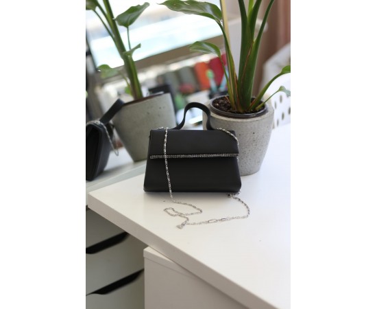 Kadın Siyah Saten Tutma Taş Şerit Detaylı Abiye Omuz Çantası Kadın Siyah Saten Tutma Taş Şerit Detaylı Abiye Omuz Çantası