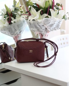  Kadın Bordo Baklava Desenli İnce Düğüm Askılı Omuz Çantası