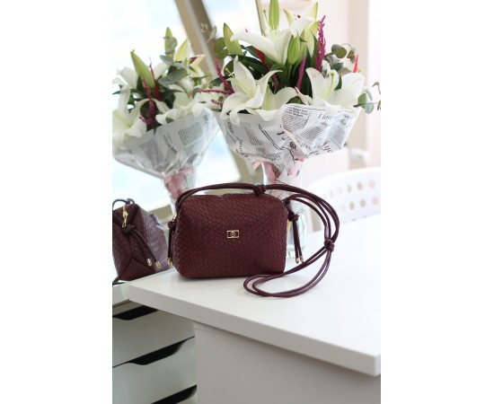  Kadın Bordo Baklava Desenli İnce Düğüm Askılı Omuz Çantası