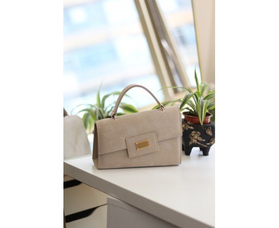 Kadın Bej Yamuk Form Gold Toka Detaylı Omuz Çantası